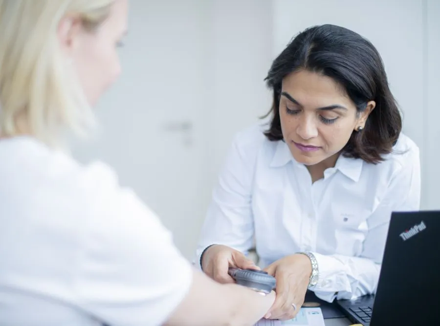 Faltenbehandlung mit Botox in der Praxis Dr. Moghaddam
